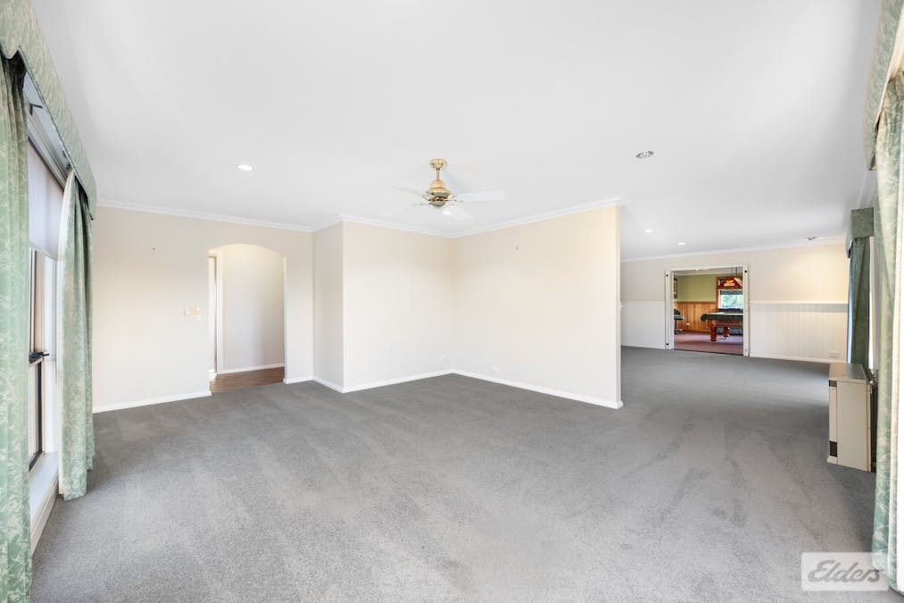 2 Glendalough Close, Warragul, VIC, 3820 - Image 12