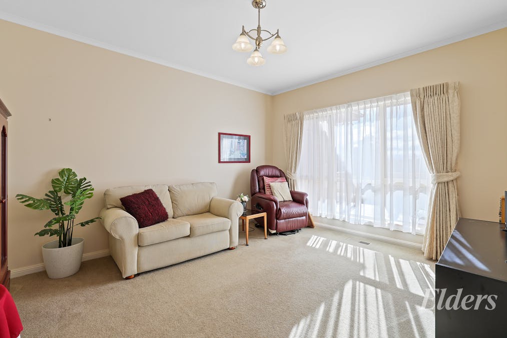 50 Walker Drive, Drouin, VIC, 3818 - Image 6