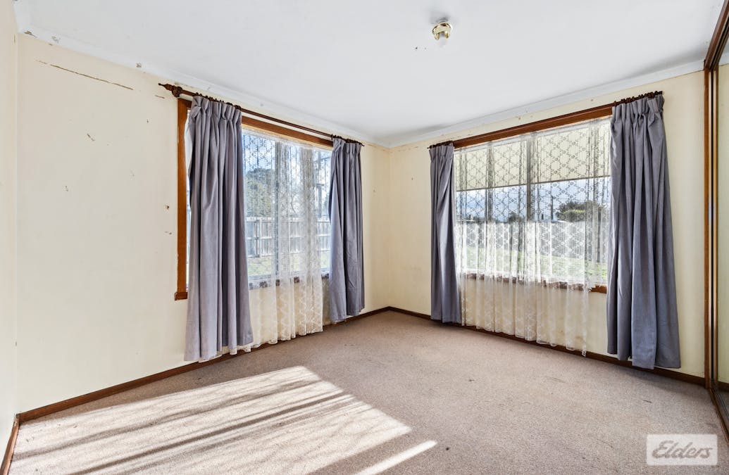 18 Eastern Avenue, Newborough, VIC, 3825 - Image 6