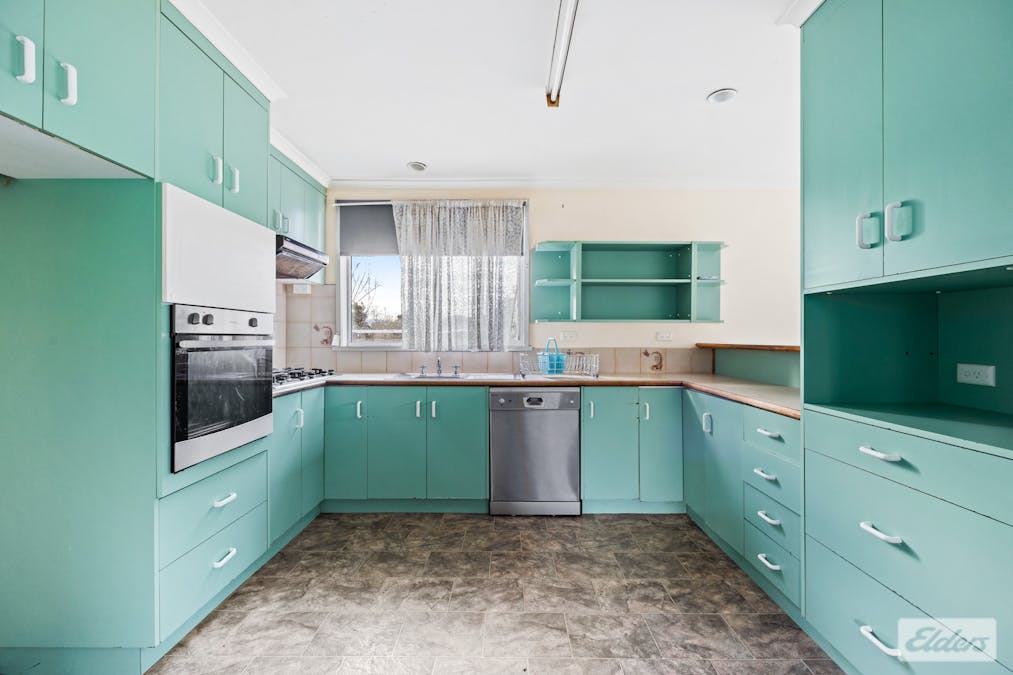 18 Eastern Avenue, Newborough, VIC, 3825 - Image 9