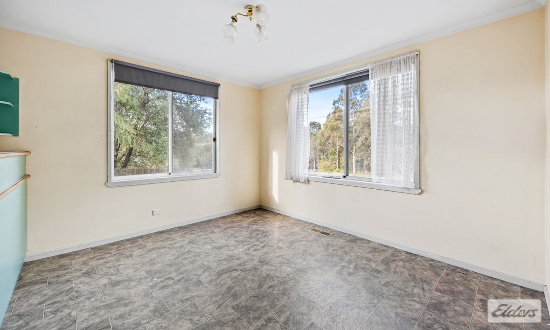 18 Eastern Avenue, Newborough, VIC, 3825 - Image 12