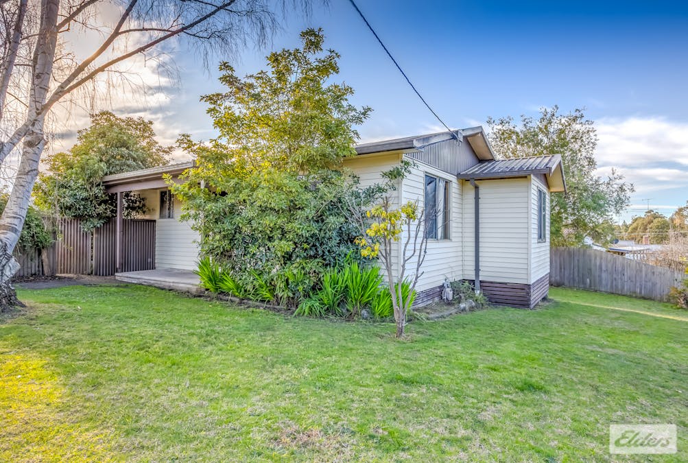18 Eastern Avenue, Newborough, VIC, 3825 - Image 1