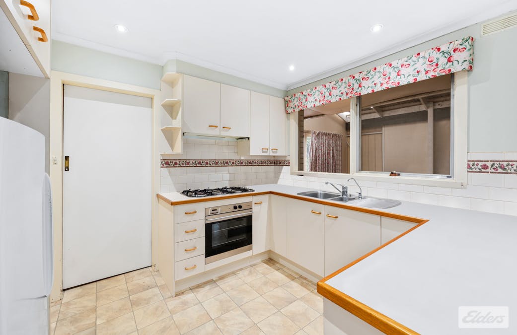 10-12 Paterson Street, Drouin East, VIC, 3818 - Image 3