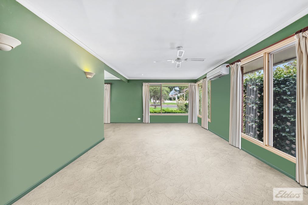 10-12 Paterson Street, Drouin East, VIC, 3818 - Image 11