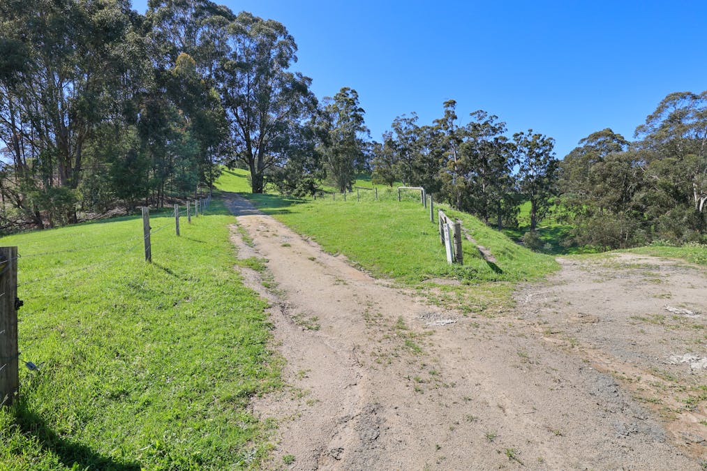 196 Peters Road, Ellinbank, VIC, 3821 - Image 14