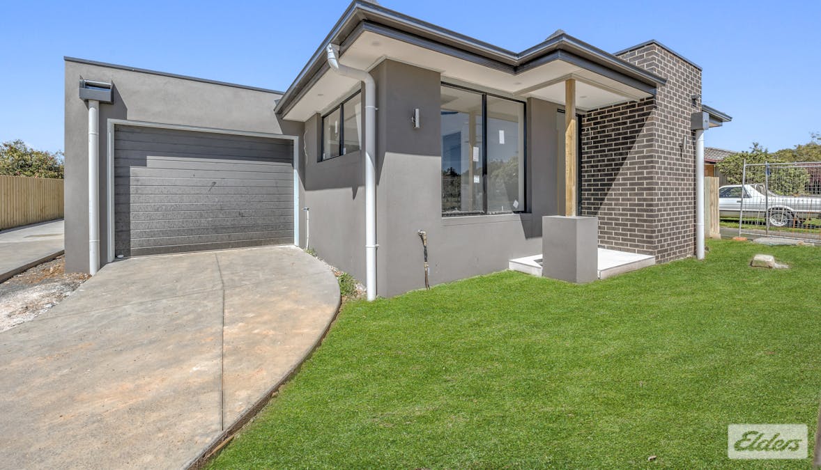 1&2/5 Banksia Street, Warragul, VIC, 3820 - Image 2