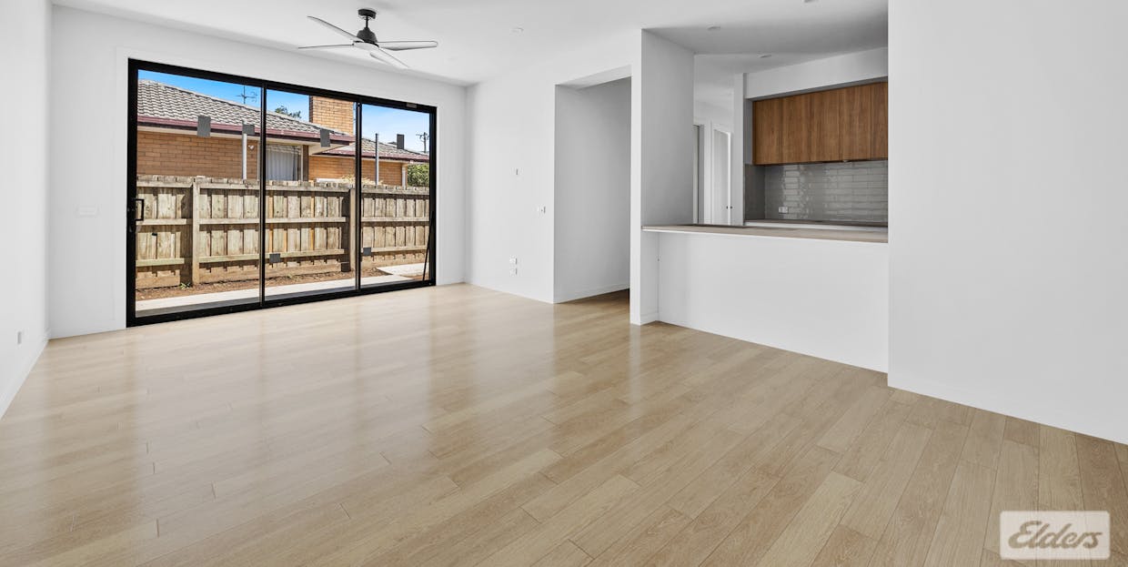 1&2/5 Banksia Street, Warragul, VIC, 3820 - Image 7