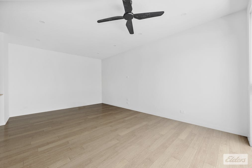 1&2/5 Banksia Street, Warragul, VIC, 3820 - Image 8