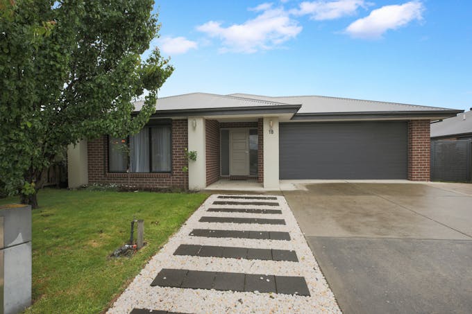 18 Arapiles Drive, Moe, VIC, 3825 - Image 1