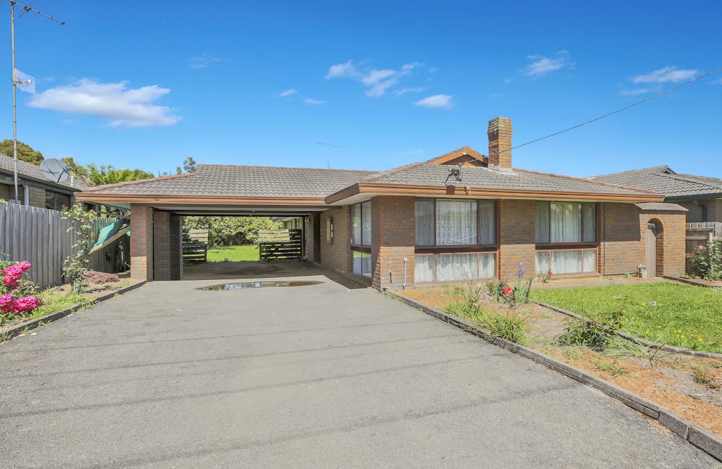 12 Moffat Street, Moe, VIC, 3825 - Image 1