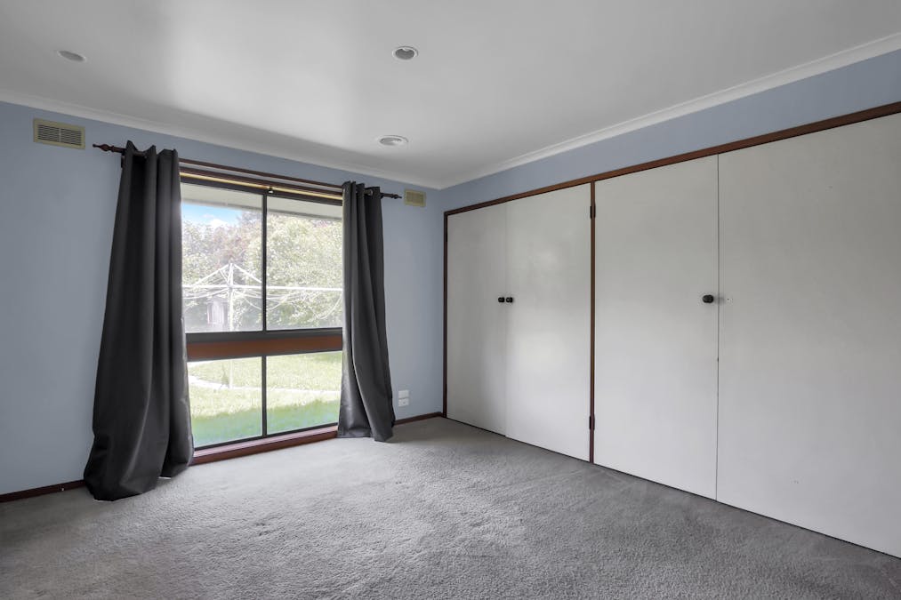 12 Moffat Street, Moe, VIC, 3825 - Image 6