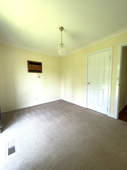 42 Northern Avenue, Newborough, VIC, 3825 - Image 8