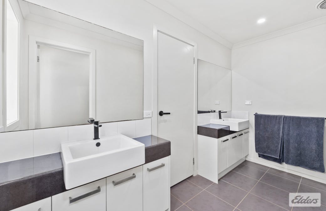 26 Longwarry Road, Drouin, VIC, 3818 - Image 13