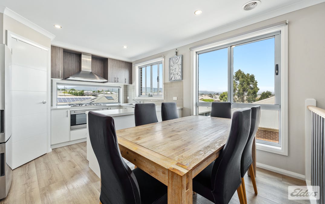 10 Avoca Place, Moe, VIC, 3825 - Image 6