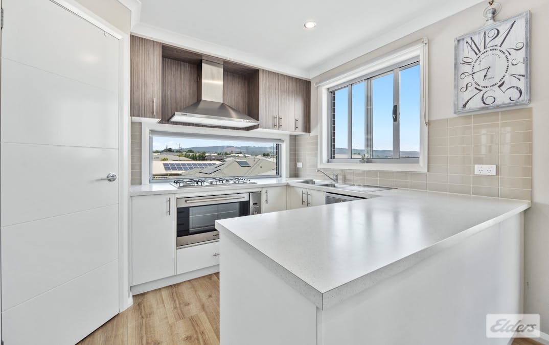 10 Avoca Place, Moe, VIC, 3825 - Image 5