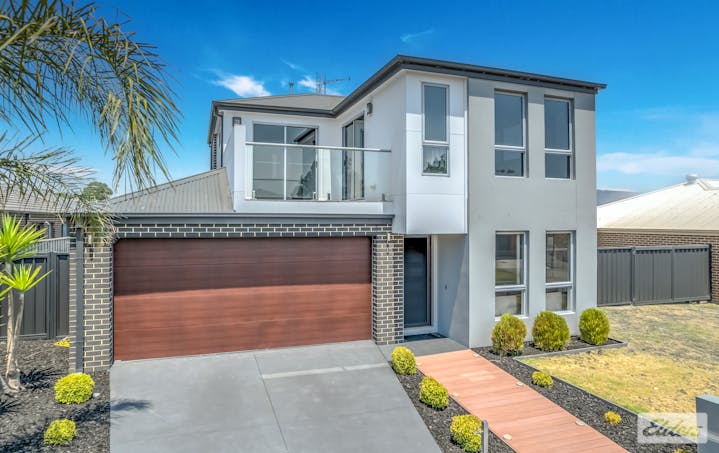 10 Avoca Place, Moe, VIC, 3825 - Image 1