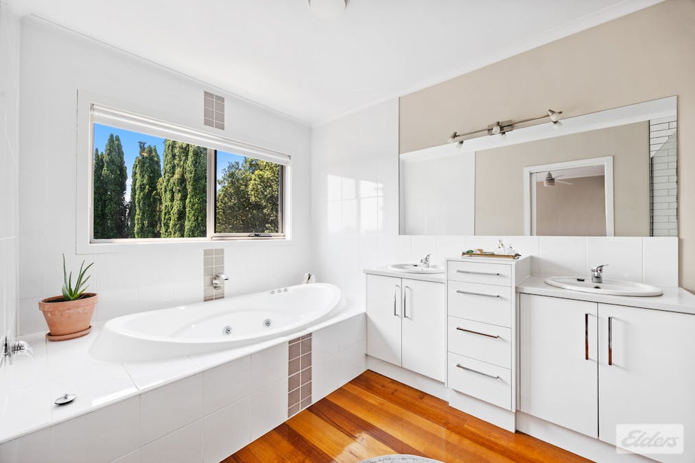 2 Billingsley Court, Moe, VIC, 3825 - Image 12