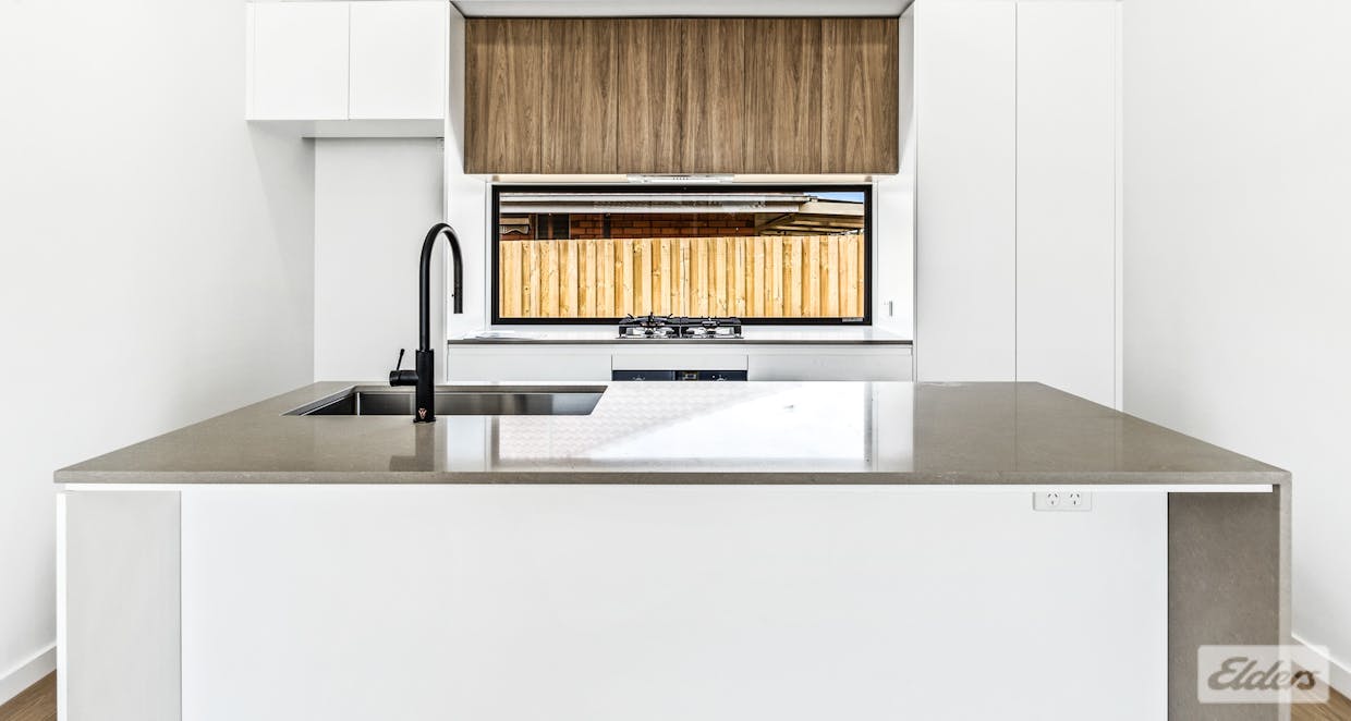 2/5 Banksia Street, Warragul, VIC, 3820 - Image 2