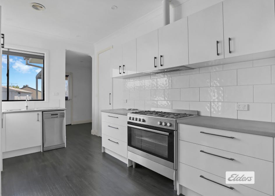 16 Trent Street, Newborough, VIC, 3825 - Image 3