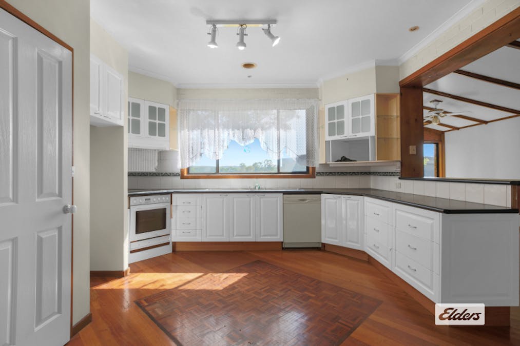 13 Brock Street, Moe, VIC, 3825 - Image 3