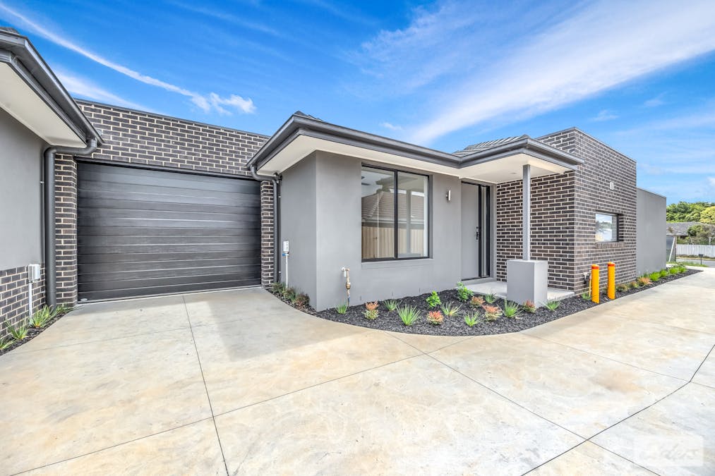 2/5 Banksia Street, Warragul, VIC, 3820 - Image 1