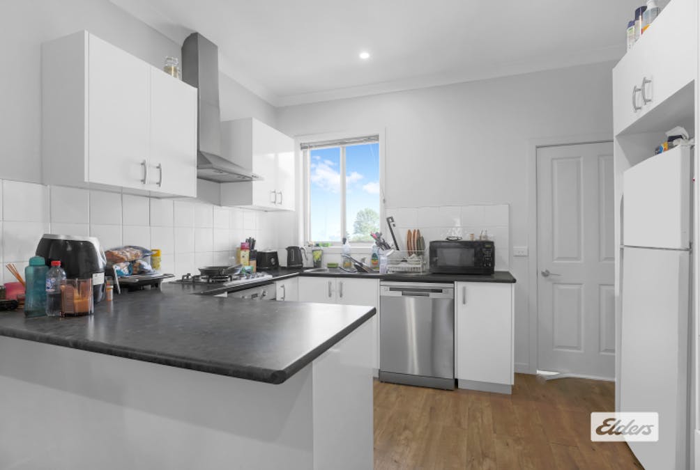 27 Murray Road, Newborough, VIC, 3825 - Image 2