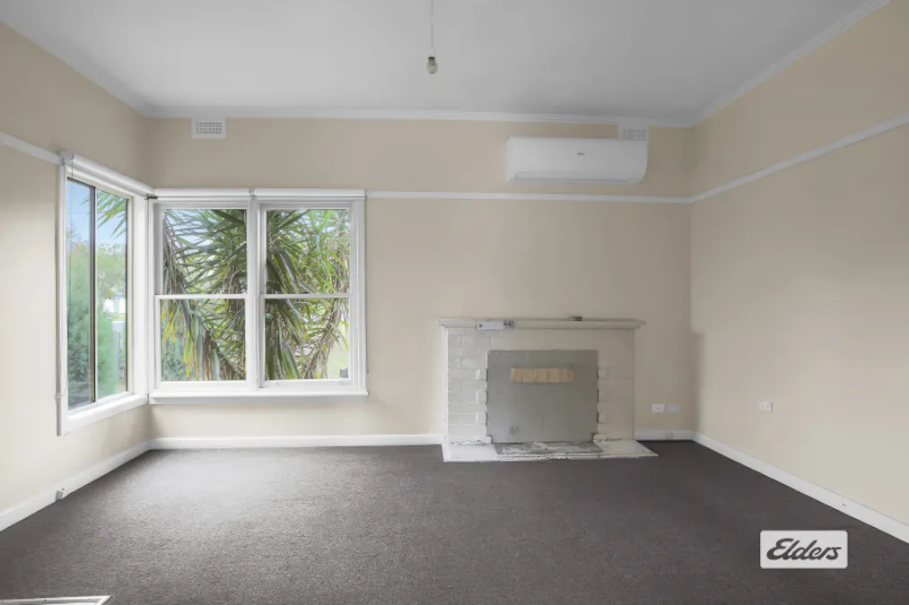 10 Hampton Street, Moe, VIC, 3825 - Image 2