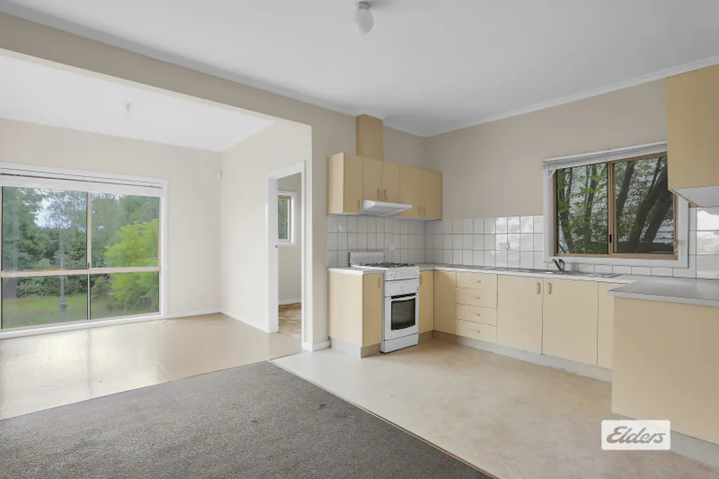 10 Hampton Street, Moe, VIC, 3825 - Image 3