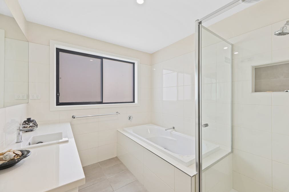 12 Florence Ave, Moe South, VIC, 3825 - Image 12