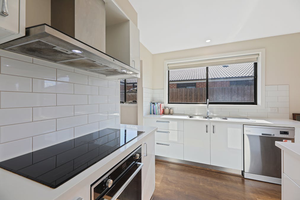 12 Florence Ave, Moe South, VIC, 3825 - Image 4