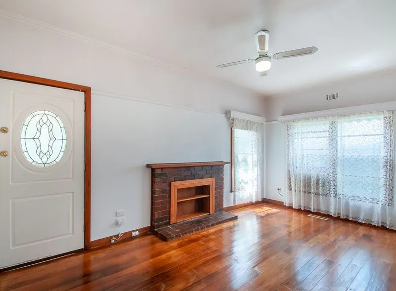 18 Centre Ave, Warragul, VIC, 3820 - Image 3