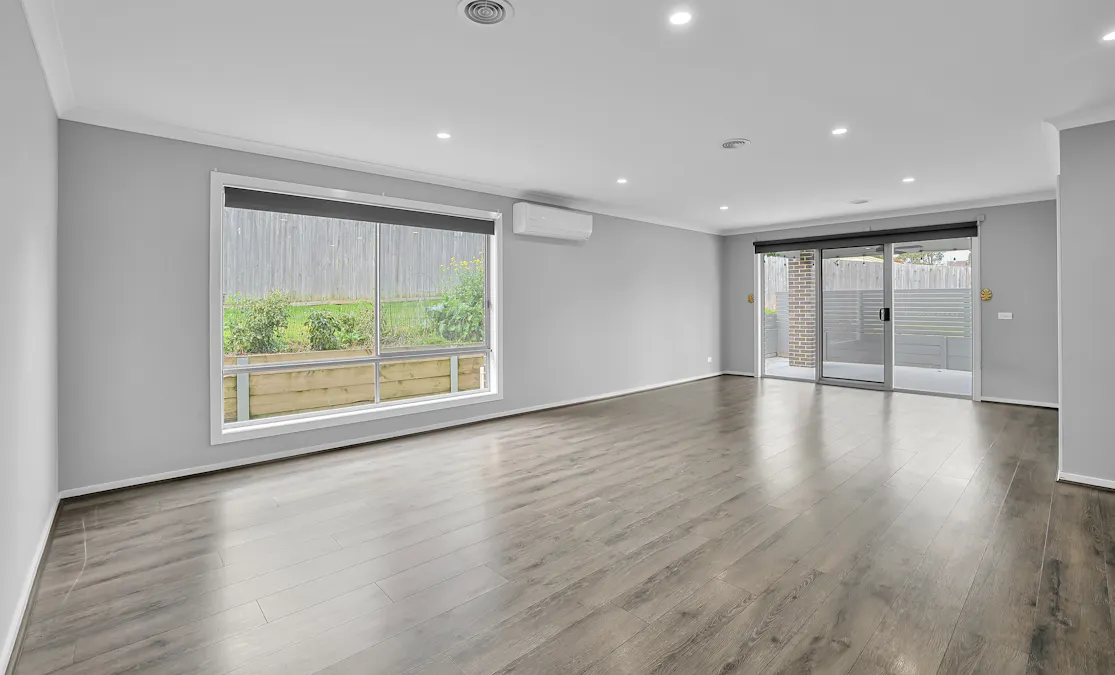 12 Varcoe Court, Newborough, VIC, 3825 - Image 4