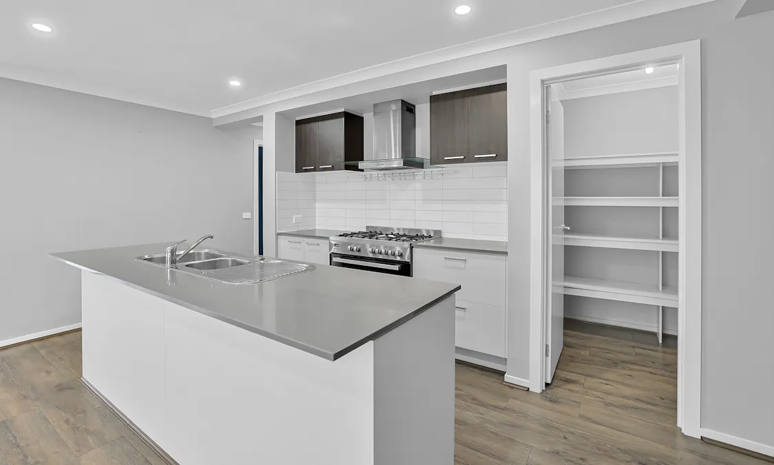 12 Varcoe Court, Newborough, VIC, 3825 - Image 2