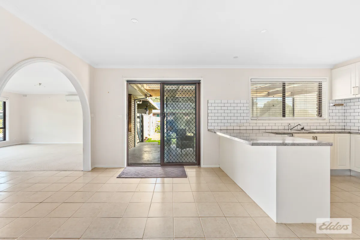 7 Leonis Court — photo 5 of 13