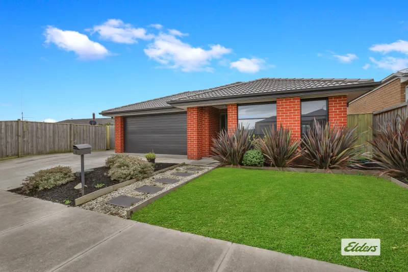 6 Grampians Drive — photo 2 of 11