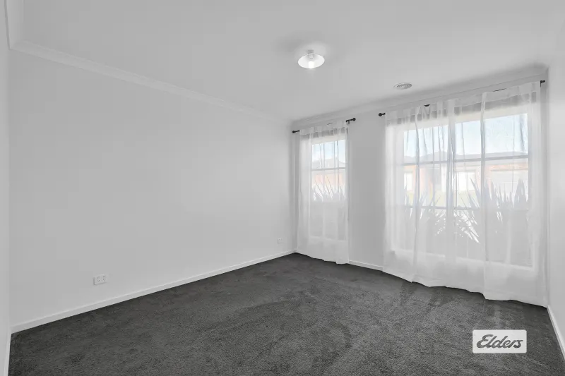 6 Grampians Drive — photo 4 of 11