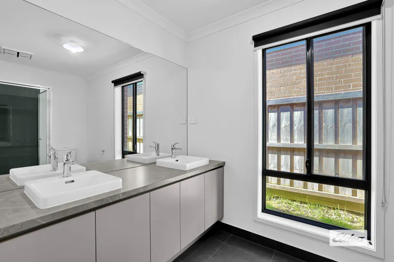 6 Grampians Drive — photo 5 of 11