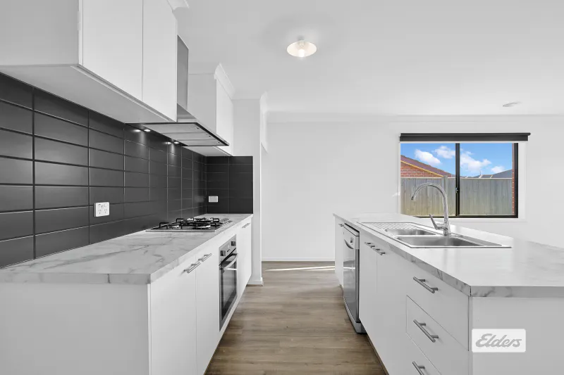 6 Grampians Drive — photo 6 of 11