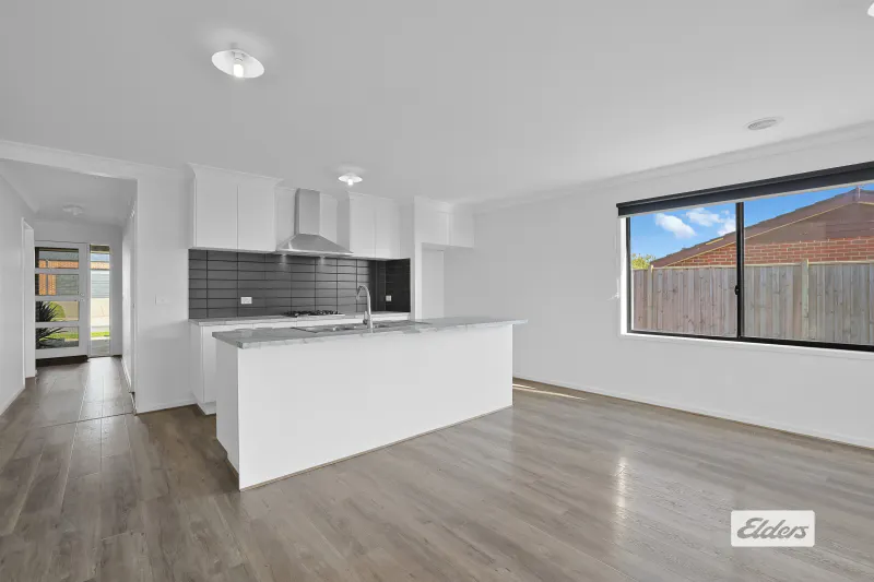 6 Grampians Drive — photo 9 of 11