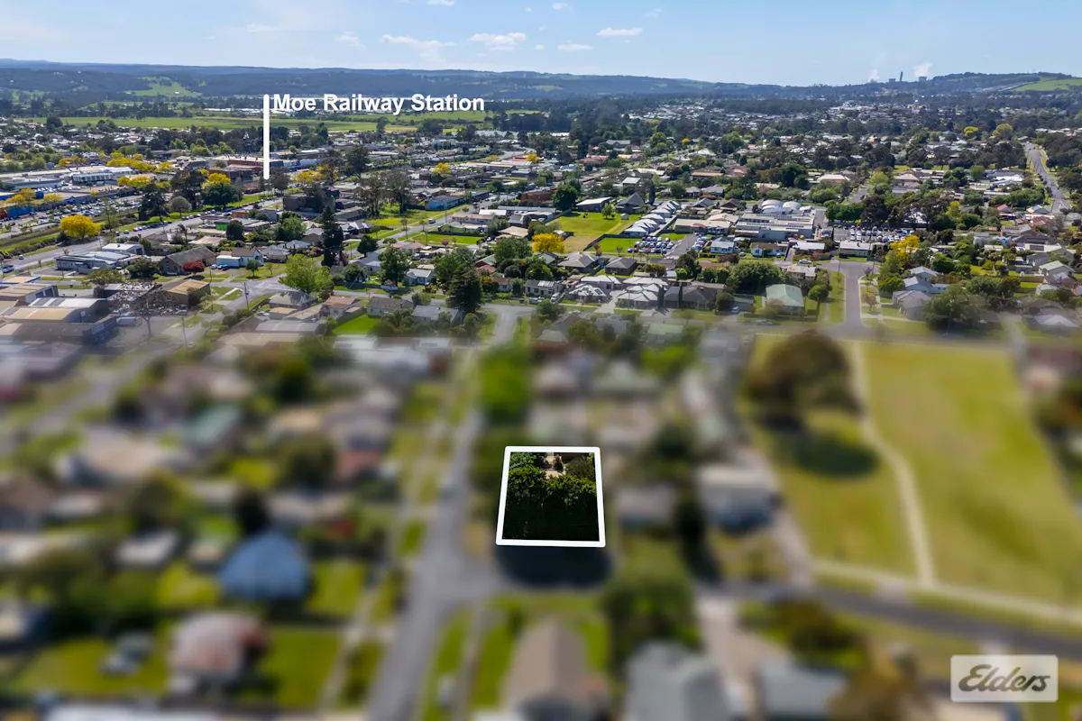 1 Hinkler Street — photo 22 of 26