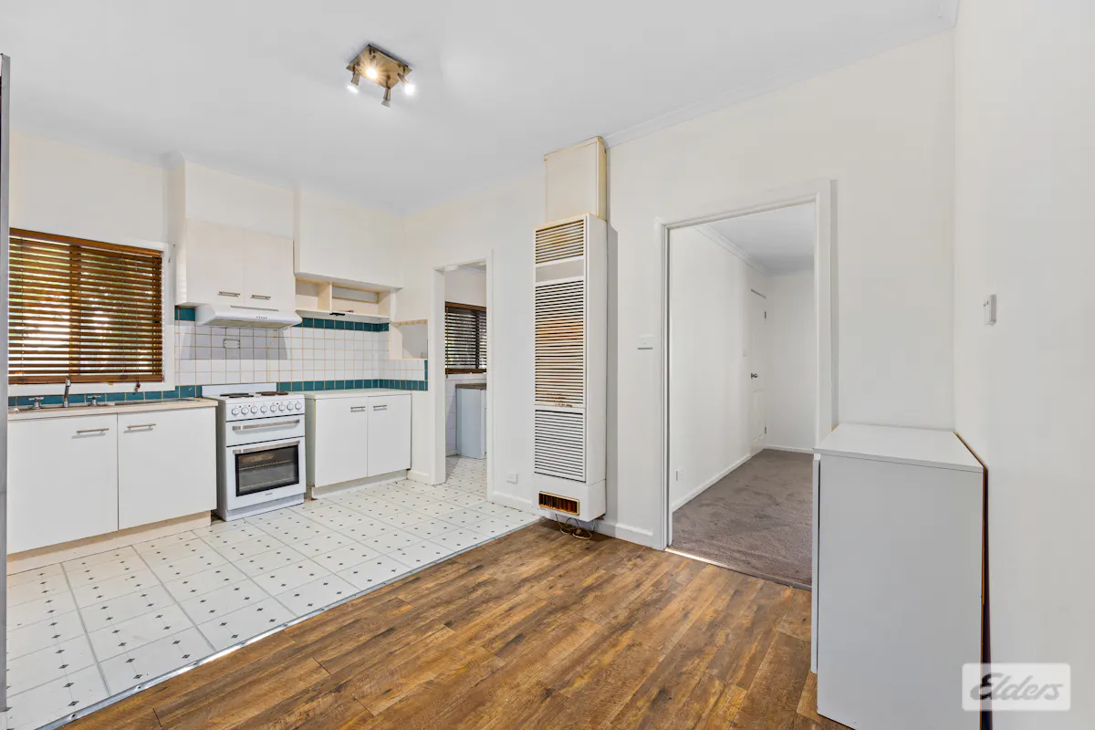 1 Hinkler Street — photo 3 of 26