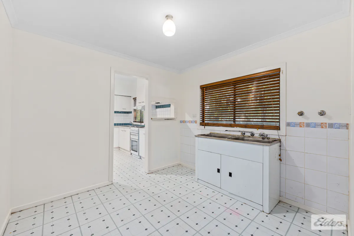 1 Hinkler Street — photo 11 of 26