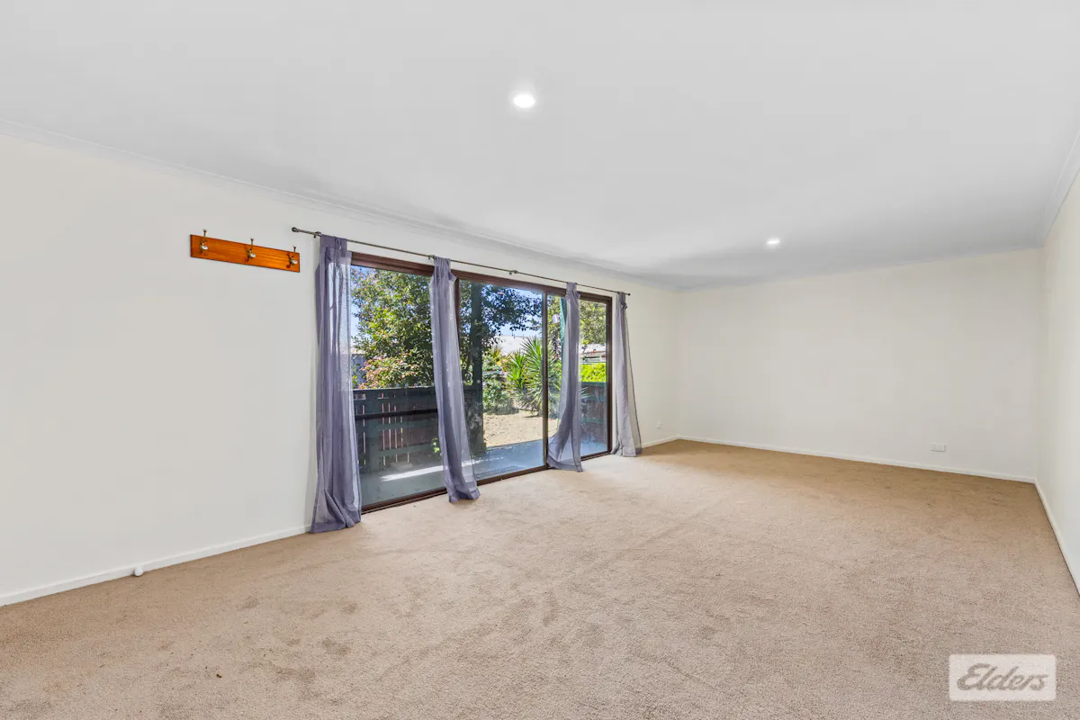 1 Hinkler Street — photo 6 of 26