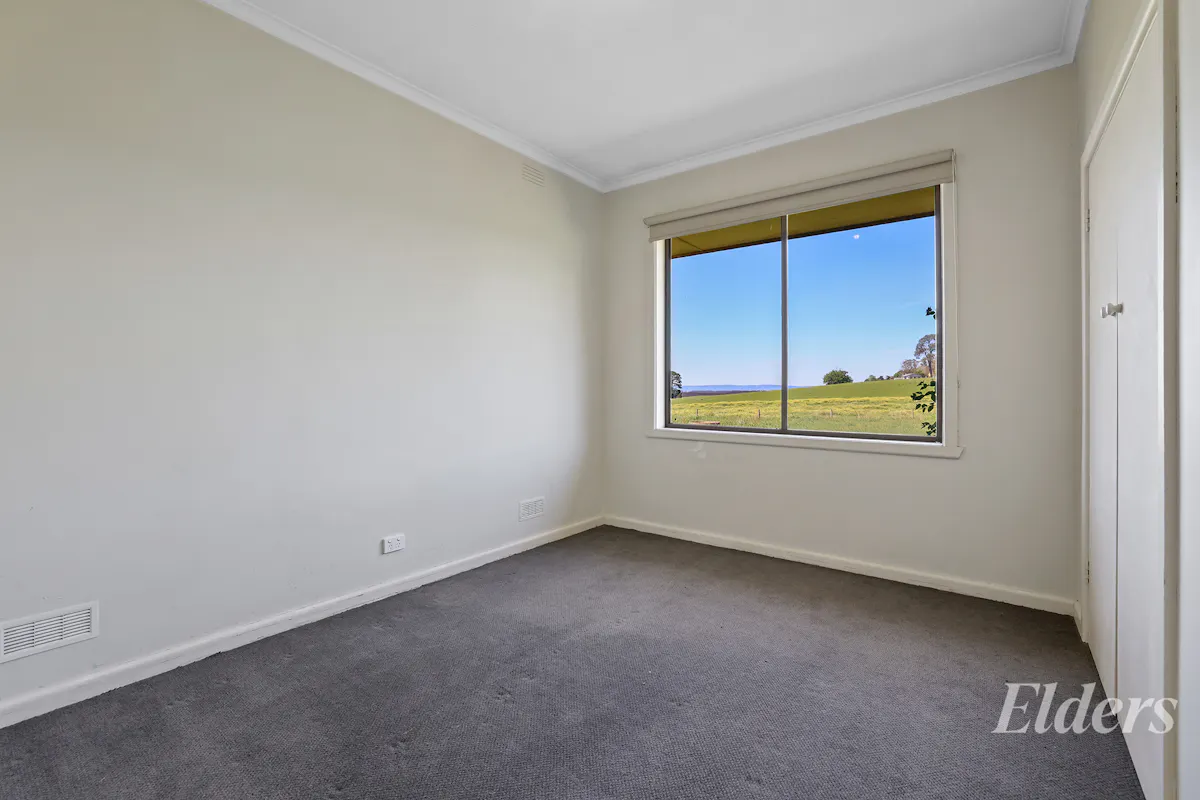 990 Neerim East Road — photo 10 of 28