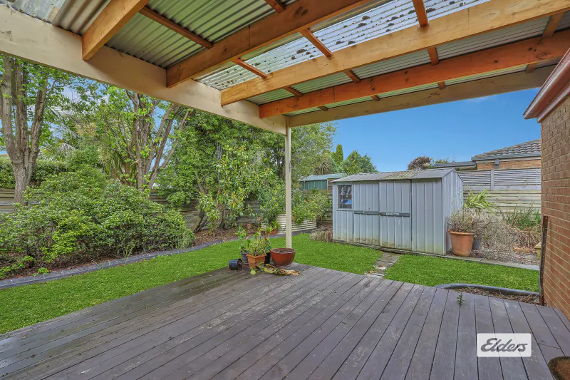 11 Tasman Close — photo 9 of 10