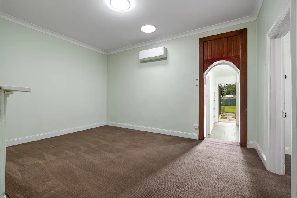 8 Brougham Street, Cowra, NSW, 2794 - Image 5