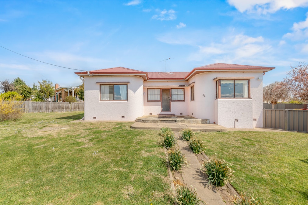 33 Macquarie Street, West Bathurst, NSW, 2795 - Image 1