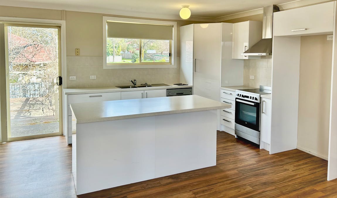 1 Nurse Fox Close, Oberon, NSW, 2787 - Image 2