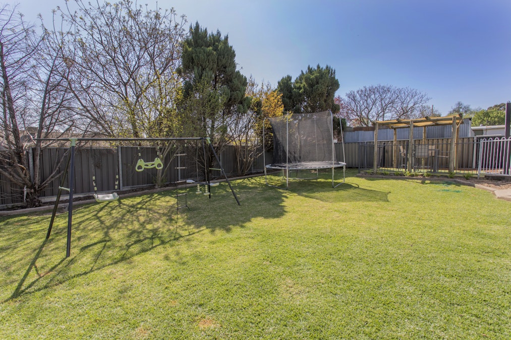 50 Lee Street, Cowra, NSW, 2794 - Image 15