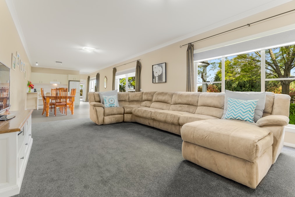 8a Delaware Cres, Robin Hill, NSW, 2795 - Image 16